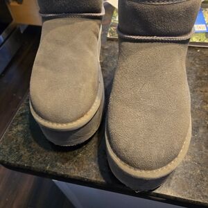 Gray Platform Boots Size 9